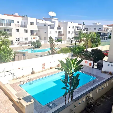 Charming Penthouse With Ocean Views And Private Parking * Voroklini