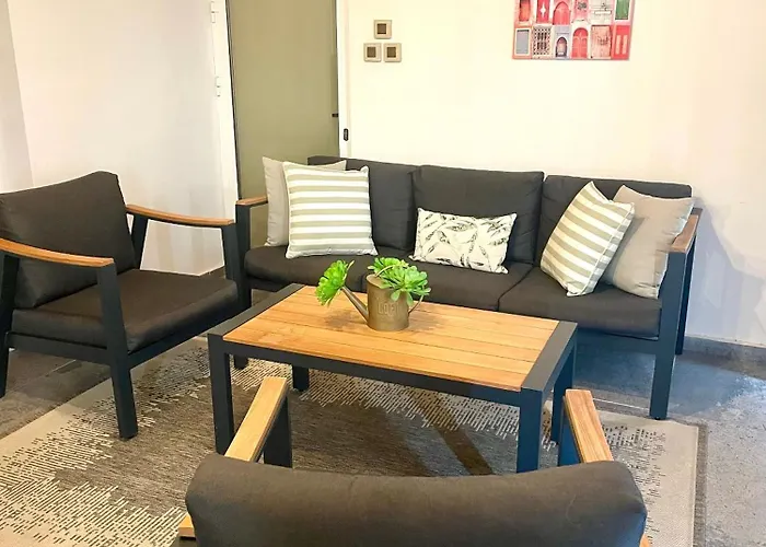 Charming Penthouse With Ocean Views And Private Parking Affittacamere 4*